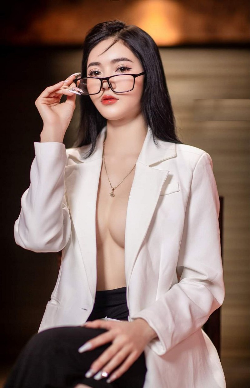 Giới thiệu về tác giả Lưu Thiên Hương