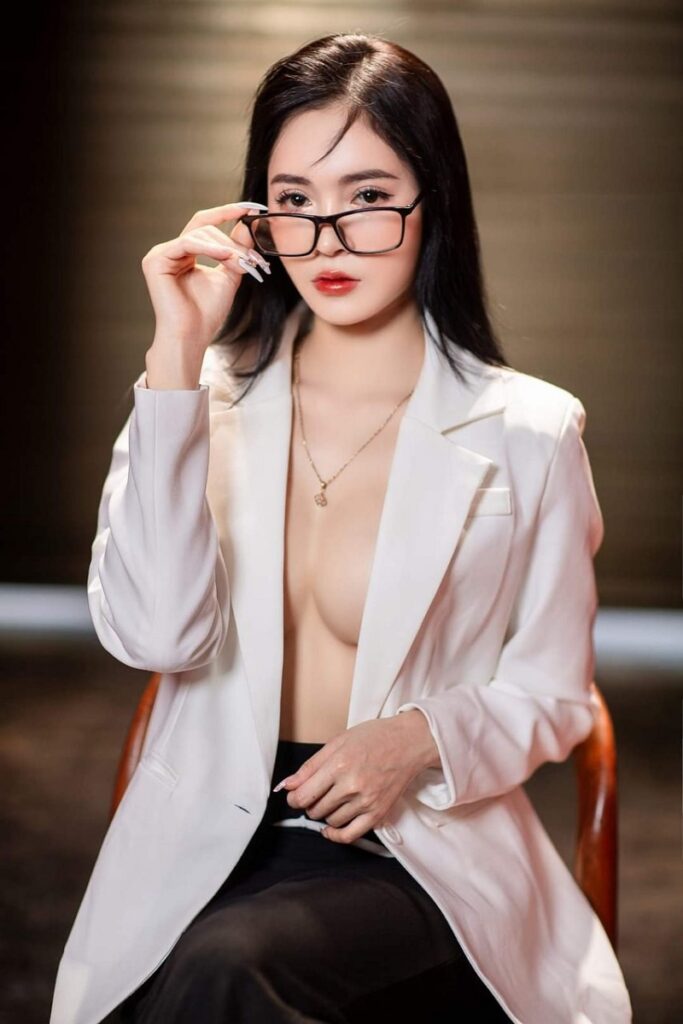 Lưu Thiên Hương - Tác Giả Rikvip Tạo Ra Thế Giới Giải Trí